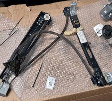 Alzacristallo elettr. porta