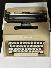 Macchina Da Scrivere OLIVETTI