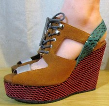 Zeppa nuova con scatola Adidas