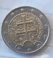 Moneta da 2 euro Slovensko, Slovacchia anno 2015 con Stemma 2 Croci, Ivan Rehàk.