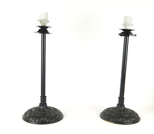 DUE LAMPADE DA TAVOLO ABAT JOUR IN METALLO LAVORATO VINTAGE ARTIGIANALI CH17