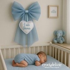 fiocco nascita bimbo personalizzato in tulle azzurro con ricamo nome ricamato