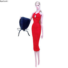 Abito aderente fatto a mano in