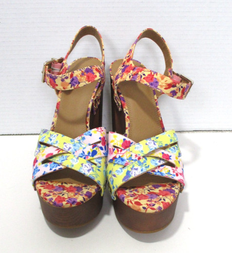 Sandali con plateau floreale
