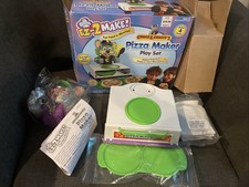 Chuck E Cheese's Pizza Maker