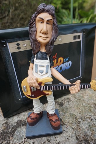 841 680 figurine john deacon - figurine,