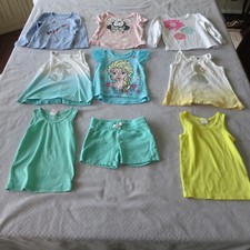 Lotto di 9 top e pantaloncini