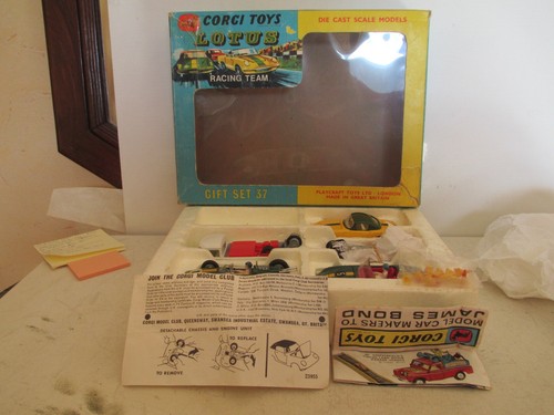 Corgi toys gift set - toys,