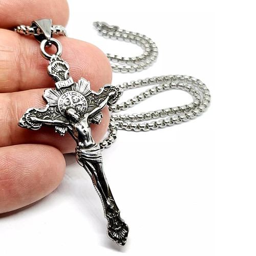 Collana con croce crocifisso