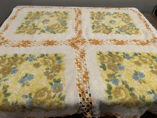 Tablecloth table center piece - table,