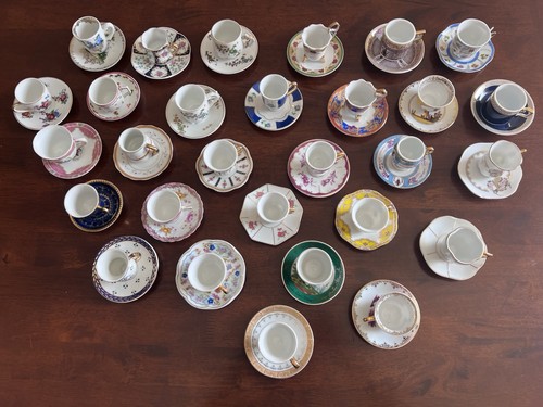 Lotto tazzine collezione - da,