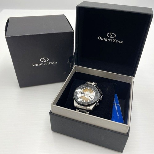 Modello orologio automatico - di,