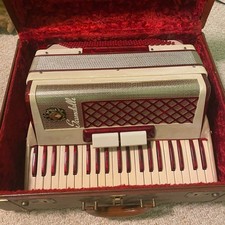 Scandalli accordion 41 - accordion.,