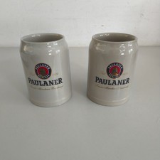 Coppia di boccali da birra in ceramica