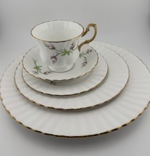 Vintage Royal Albert Bone China 5 pezzi posto Inghilterra fiori senza nome