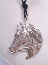 Cavallo ciondolo in argento - in,