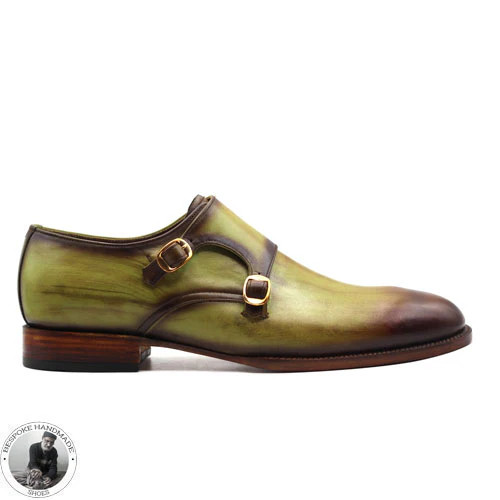 Scarpe uomo fatte - , a