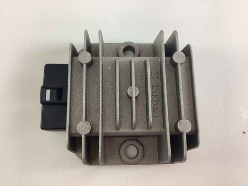 Regolatore tensione - regolatore, di
