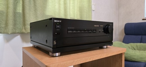 Amplificatore integrato nero