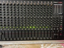 Mixer audio Roland M16E in