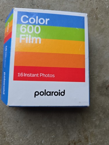 Polaroid 600 film - -,