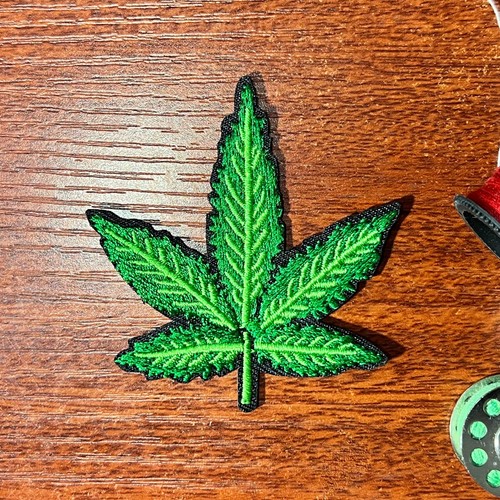 Toppa foglia marijuana - toppa, di