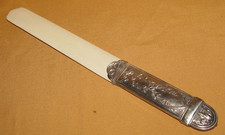 Antico Apribottiglie Lettera