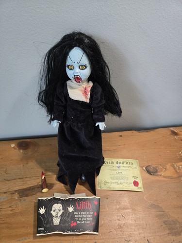 Living dead dolls lilith serie - living,