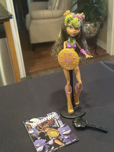 Monster high clawdeen wolf - monster,