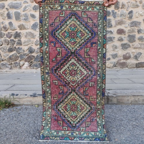Tappeto piccolo vintage turco
