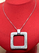 CATENINA CON GRANDE PENDENTE