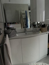 lavabo bagno con mobile E Specchiera Compreso Di Rubinetto