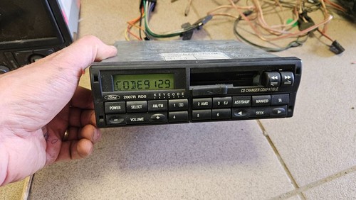 Ford galaxy 2000 - radio, lettore