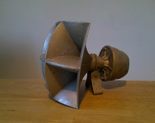 DIFFUSORE SONORO A TROMBA MULTICELLULARE    MULTICELL HORN SOUND SPEAKER