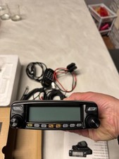 yaesu ftm 100 dr/de  C4FM in ottime condizioni