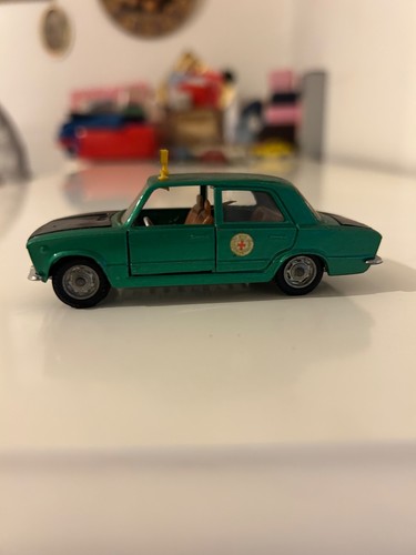 Mebetoys fiat 124 taxi - a-43,