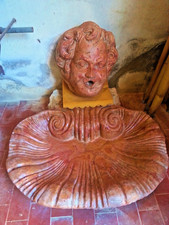 Acquasantiera e Putto