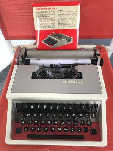 Macchina scrivere olivetti - da,