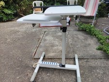 Proper-Carrello regolabile, per PC e proiettore, colore: bianco