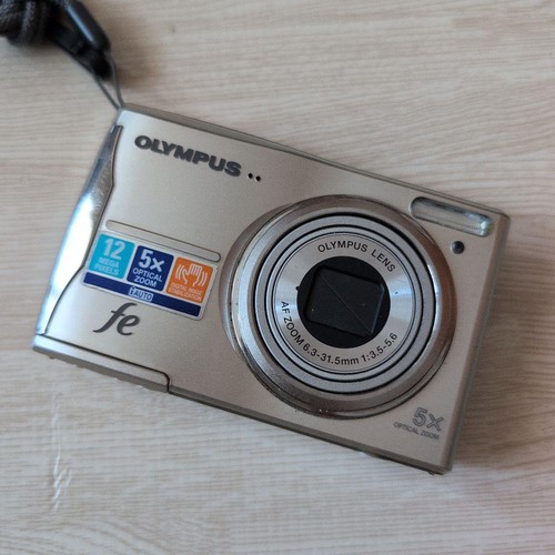 Fotocamera digitale compatta