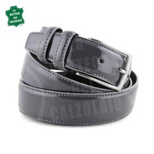 Cintura in vernice elegante