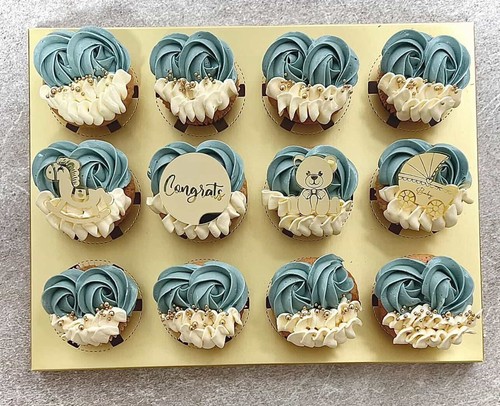 Gold round cupcake box 12 - round,