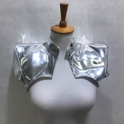 Giacca crop top finta pelle - in,