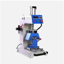 Pressatrice elettrica a tappo