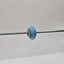 Triangoli in vetro aspetto blu