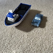 Cars 2 Crabby e Finn Disney