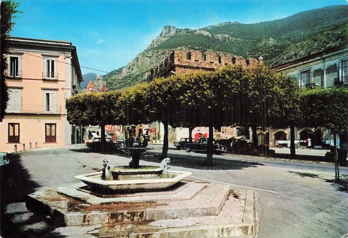 Italie venafro piazza mercato - venafro,