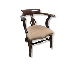 Poltrona d'Epoca in Stile Classico Medio-Vittoriano da restaurare