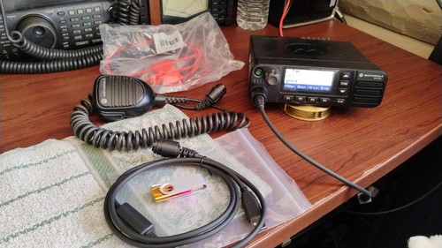 Motorola xpr5550 dmr uhf - motorola,
