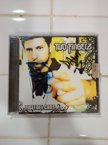Two fingerz figli - -,